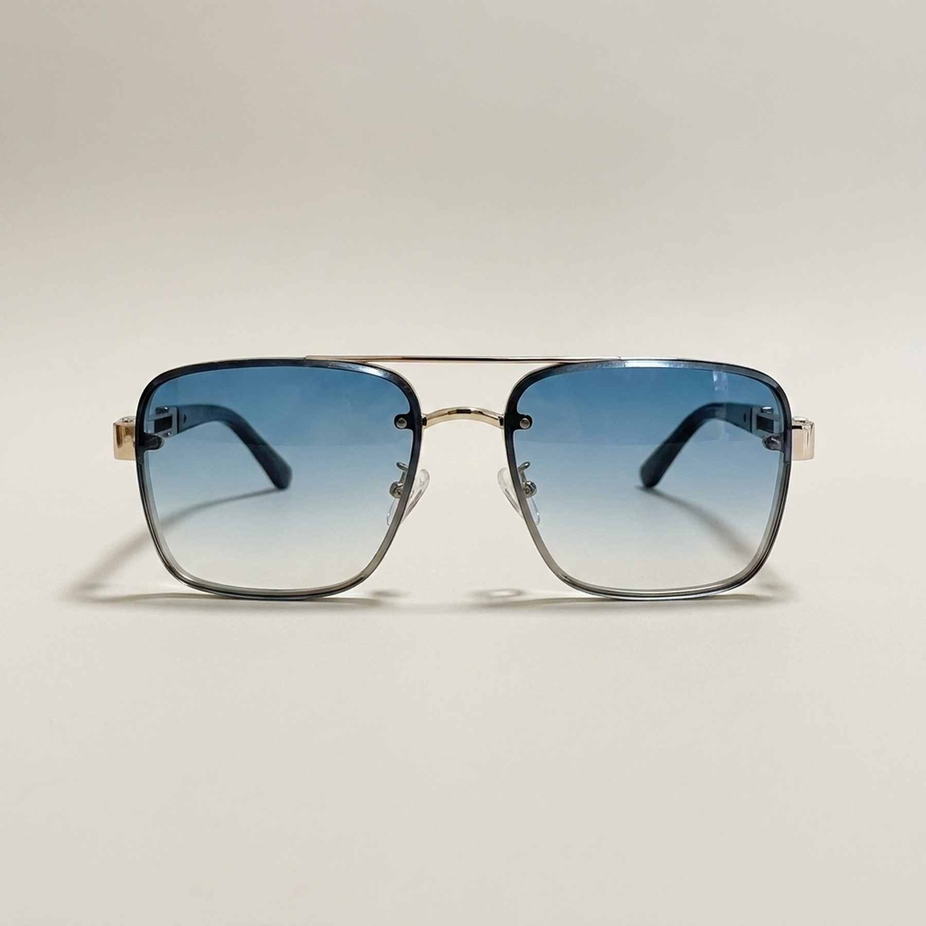 ITERPUB::cold-berlinde-15662300332358::02-variant-sky-blue