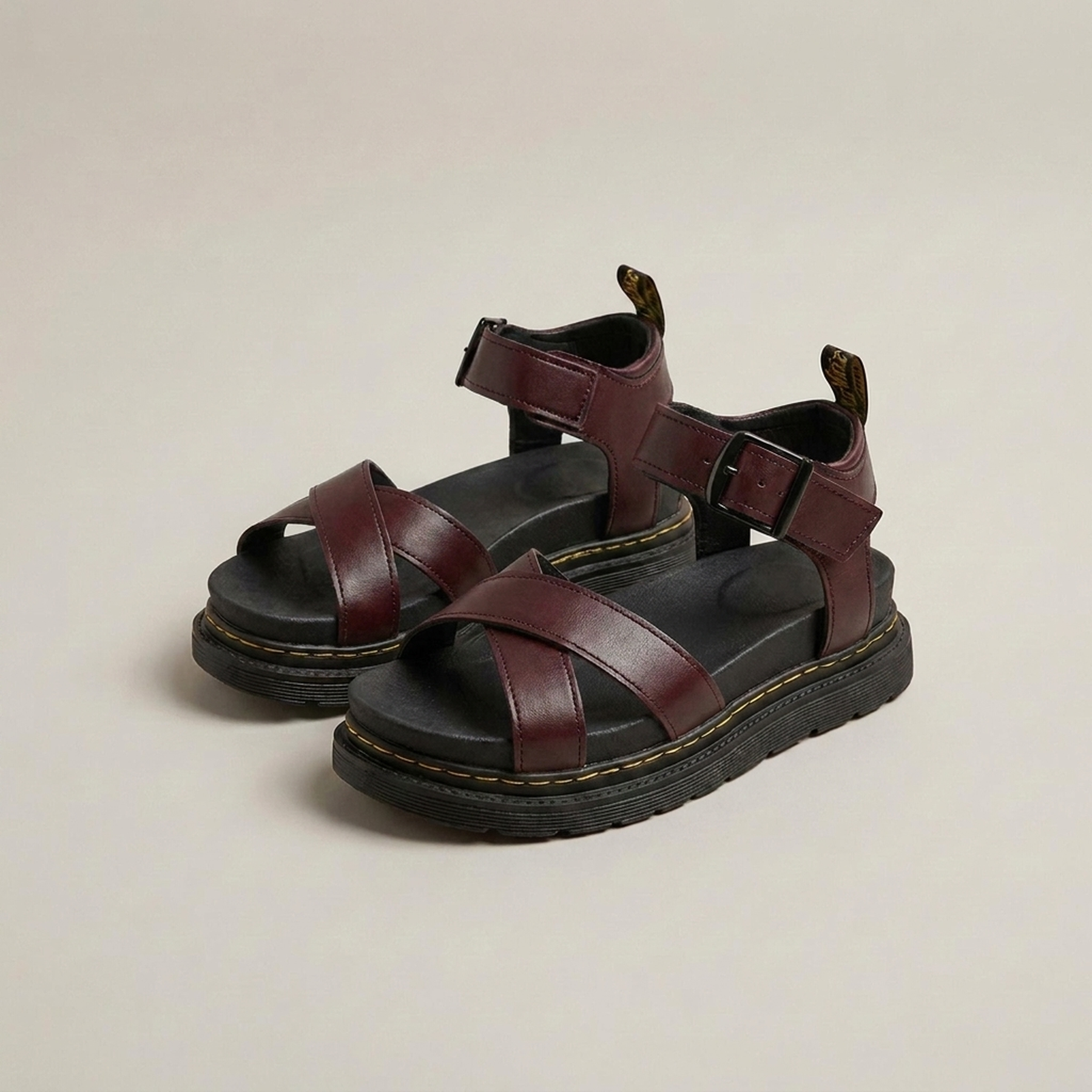 ITERPUB::cold-berlinde-15662286602566::03-variant-burgundy