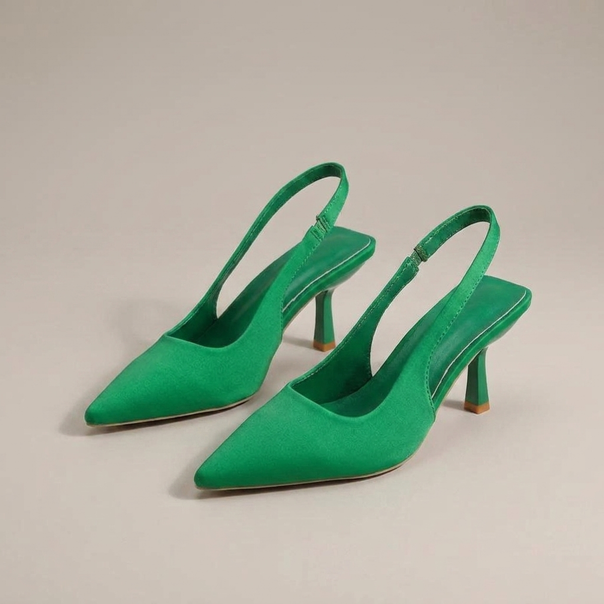 ITERPUB::cold-berlinde-15662286995782::03-variant-green