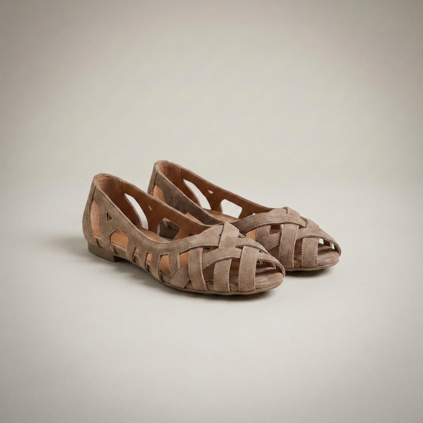 ITERPUB::cold-berlinde-15662293025094::03-variant-taupe