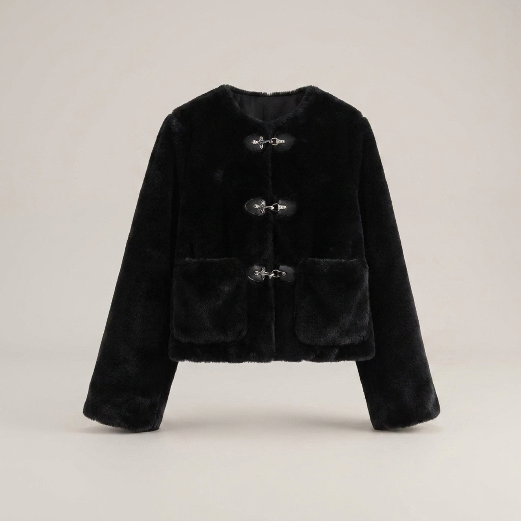 ITERPUB::cold-berlinde-15667020038470::04-variant-black