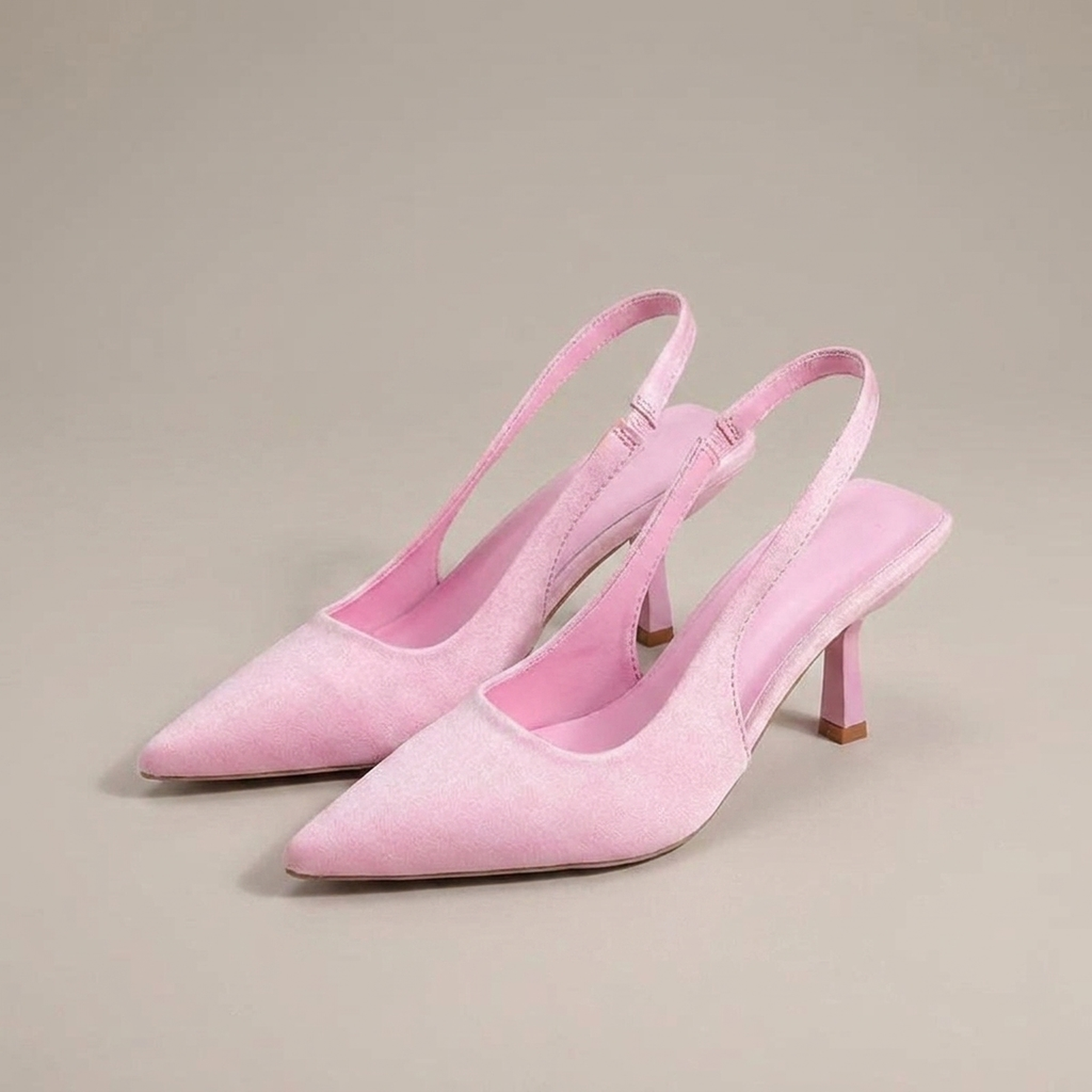 ITERPUB::cold-berlinde-15662286995782::04-variant-pink