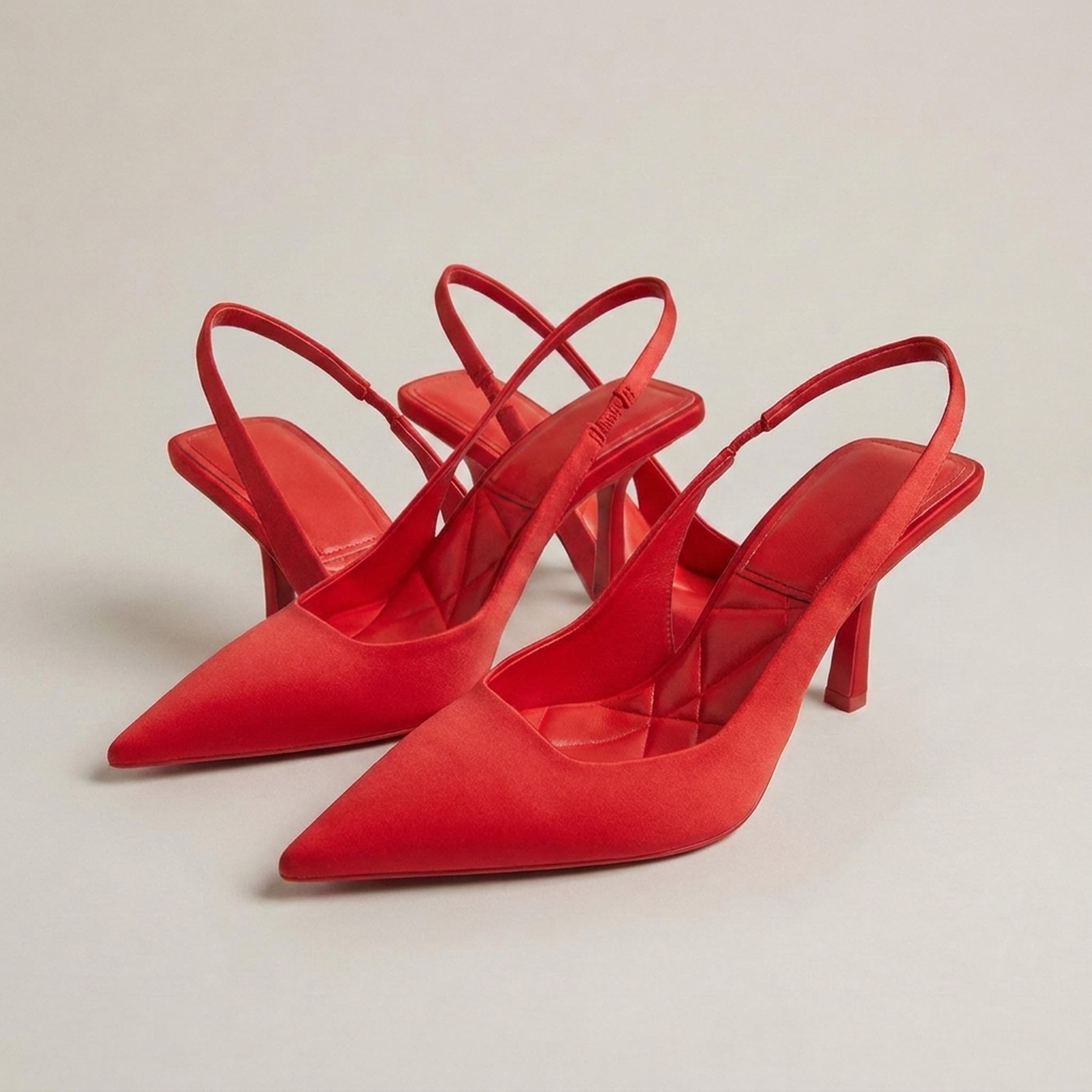 ITERPUB::cold-berlinde-15662285979974::07-variant-red