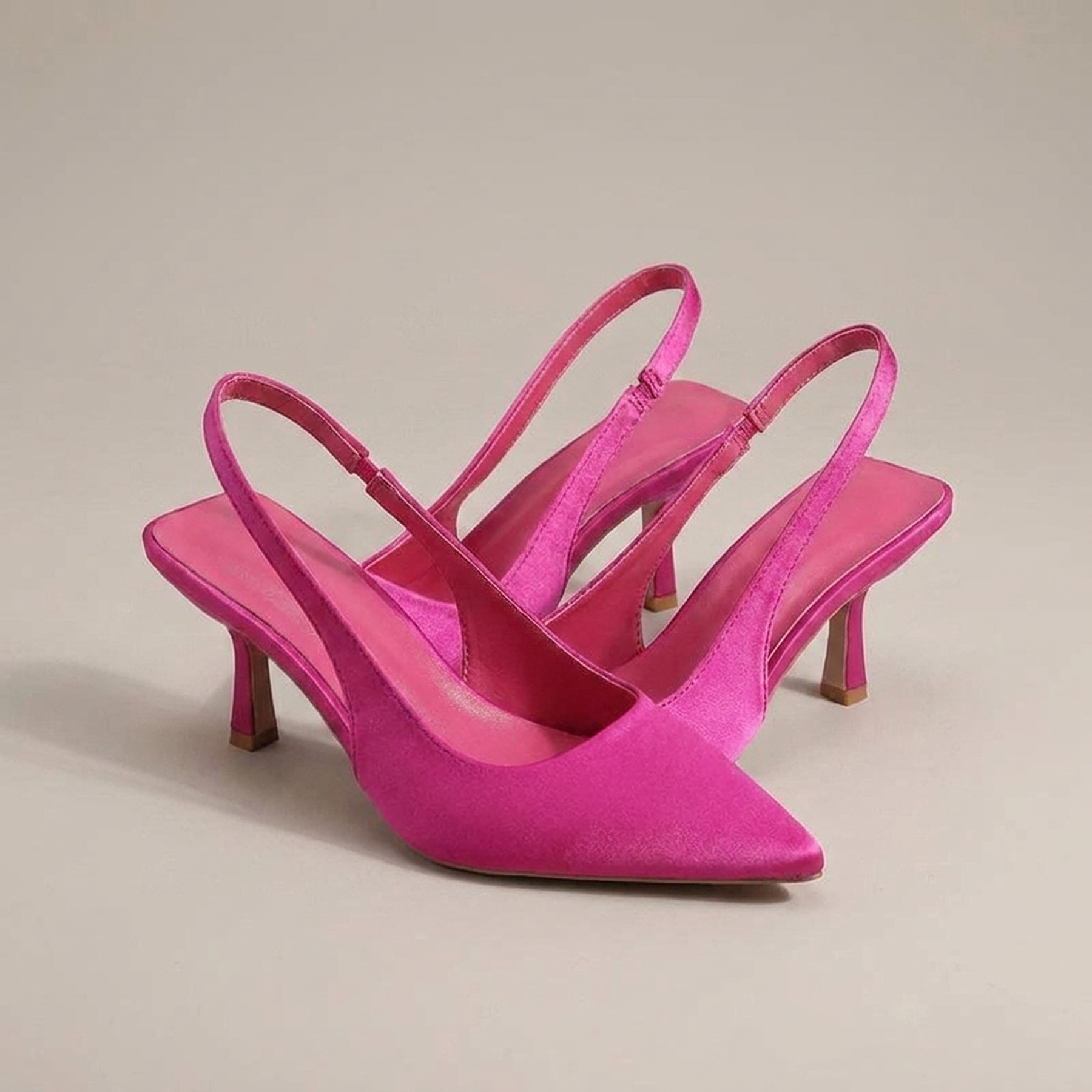 ITERPUB::cold-berlinde-15662286995782::08-variant-rose-red