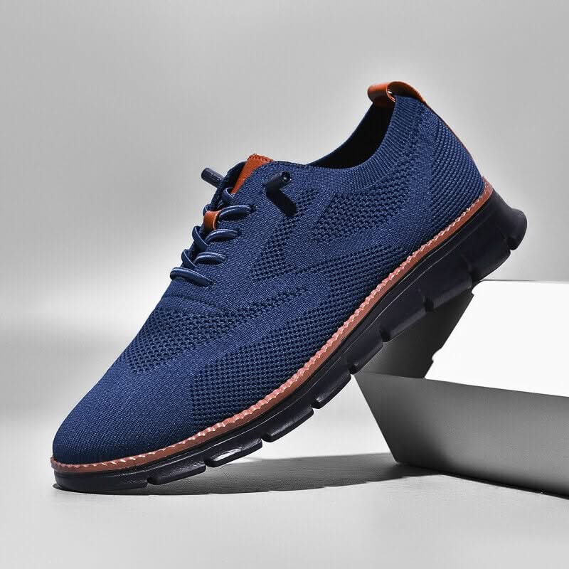 Schlupfsneaker mit markanter Sohle