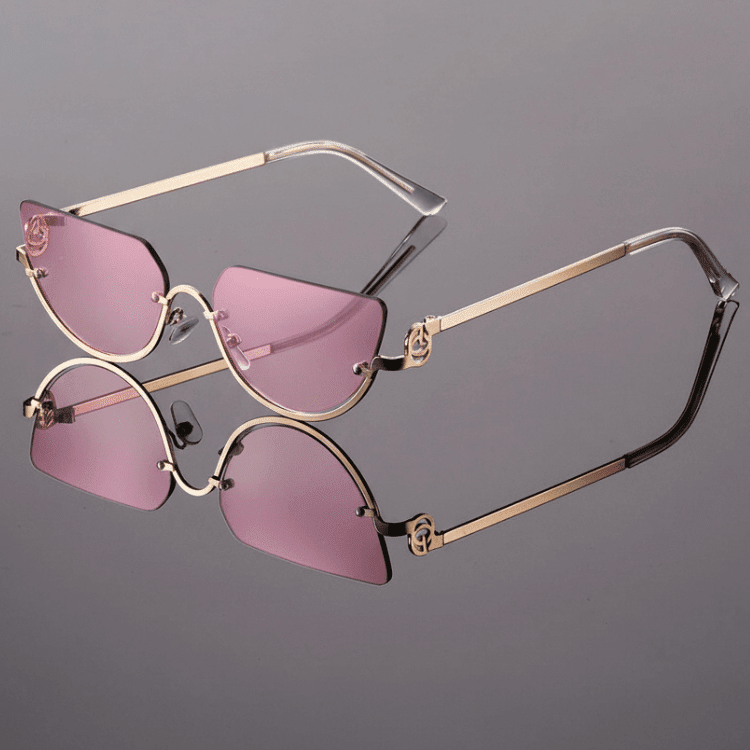 Sonnenbrille in Katzenaugenform