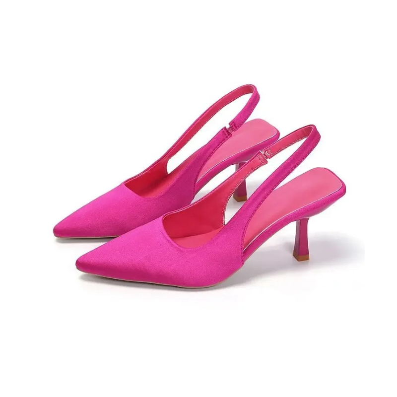 Spitze Slingback-Pumps mit Kittenabsatz