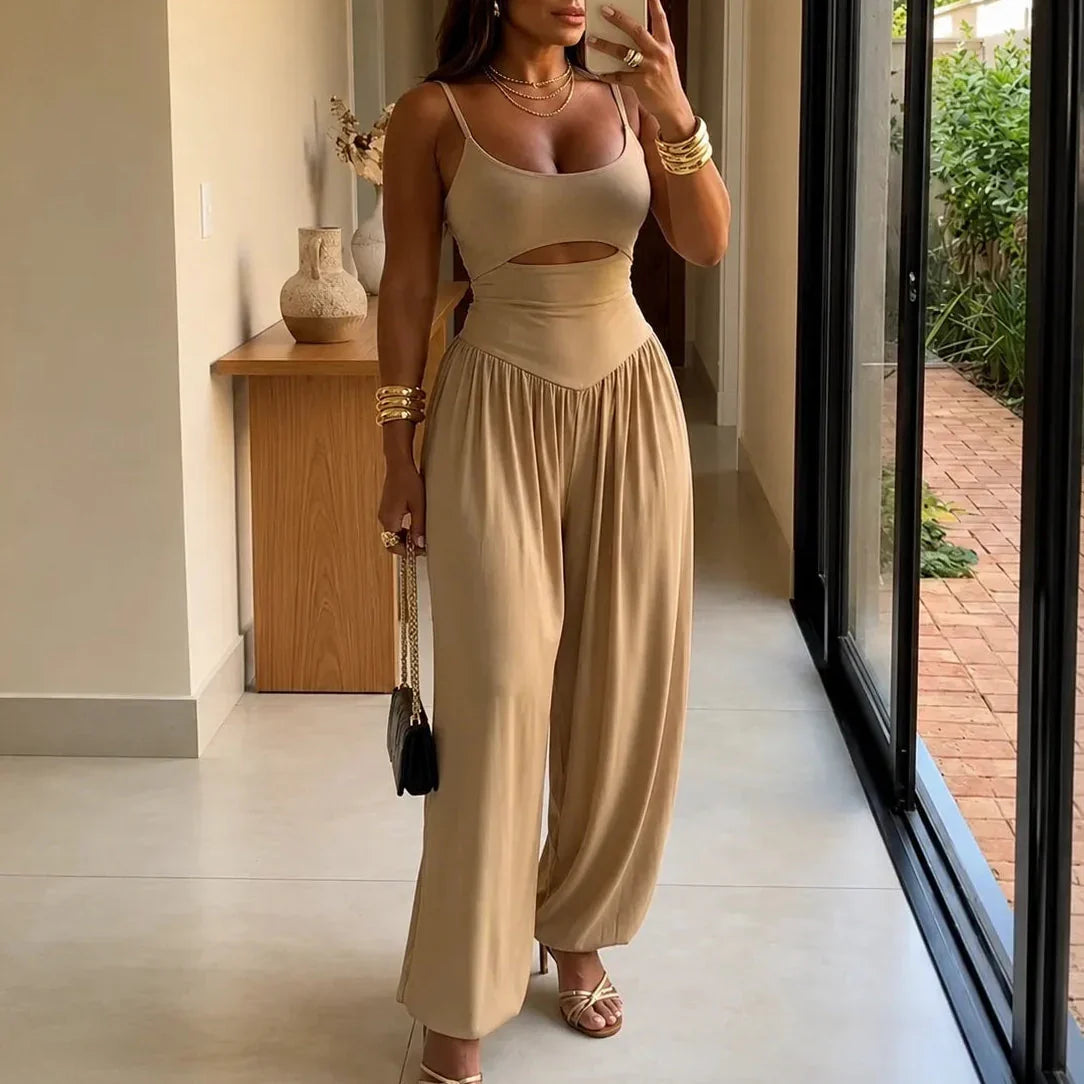 Jumpsuit mit Taillenausschnitt