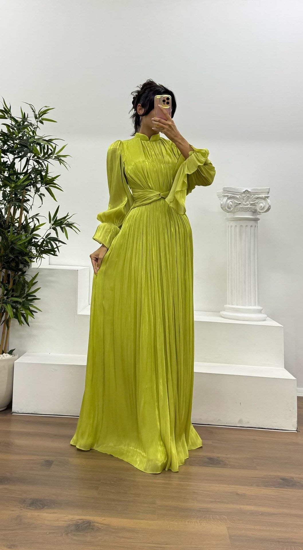 Plissee-Maxikleid für Hochzeitsgäste