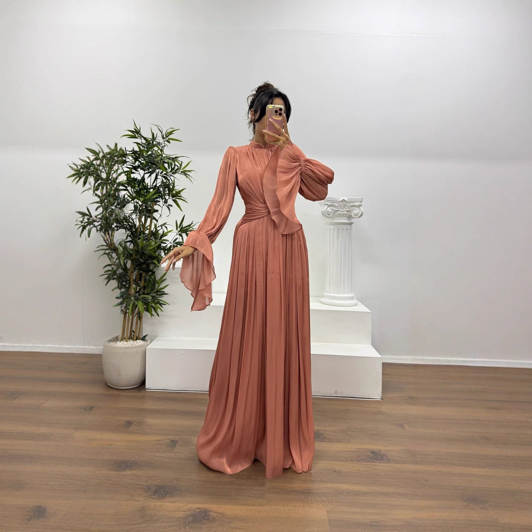 Plissee-Maxikleid für Hochzeitsgäste