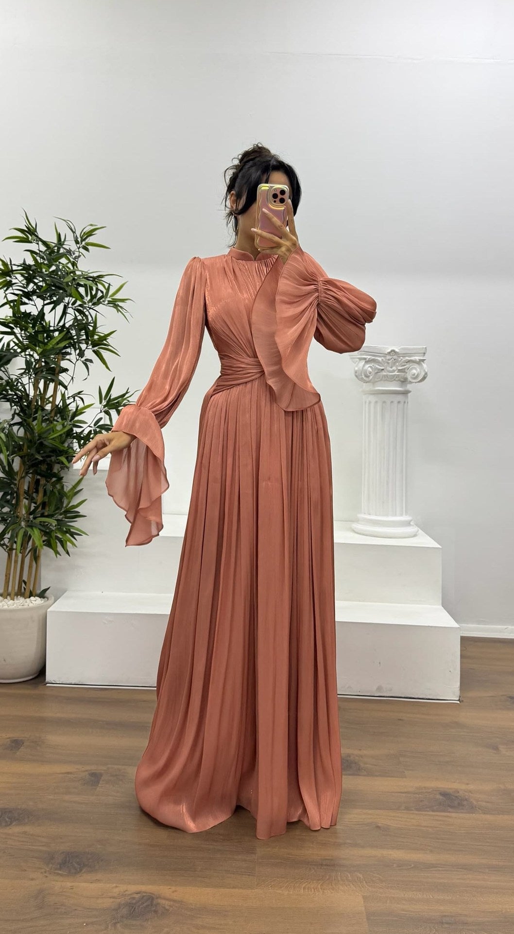 Plissee-Maxikleid für Hochzeitsgäste