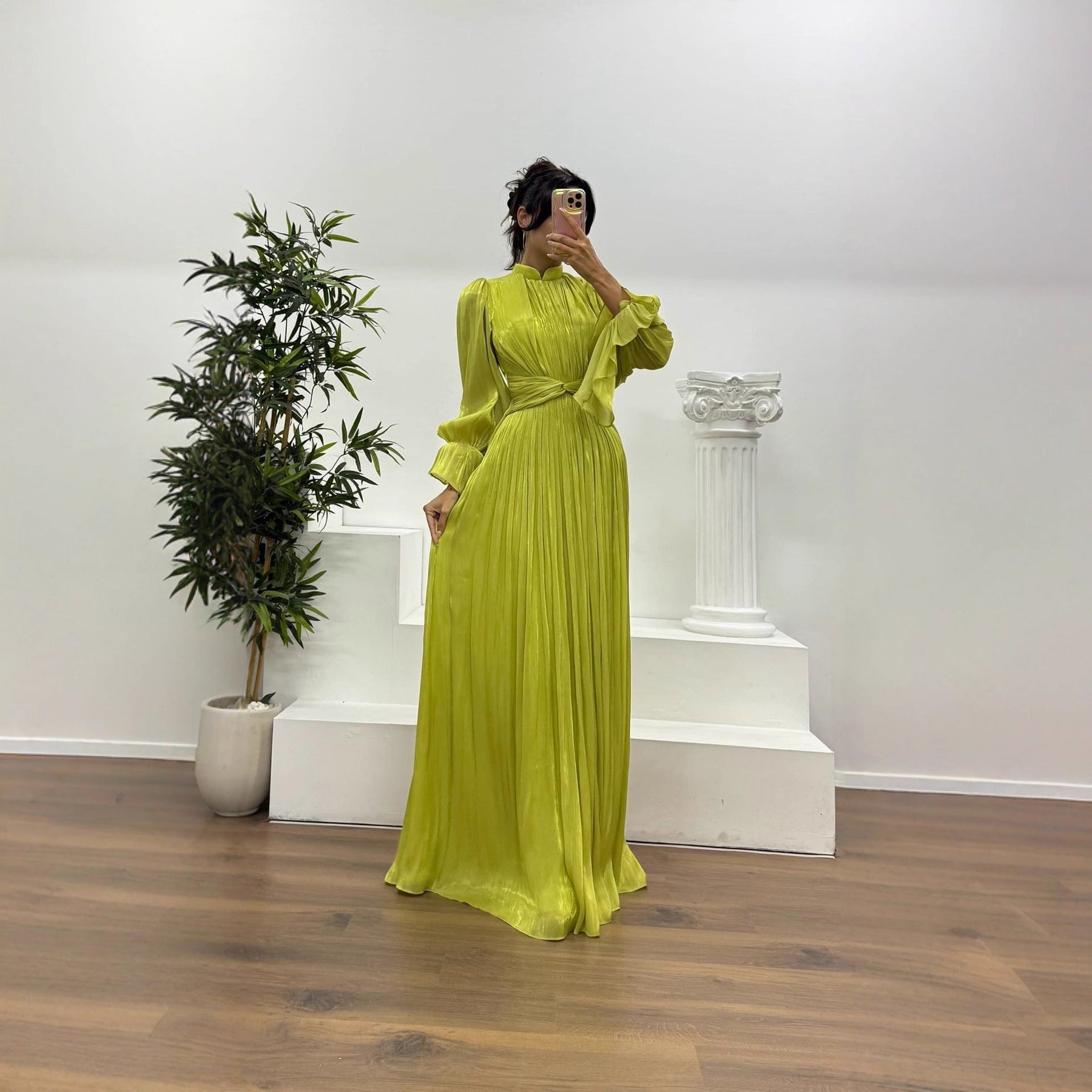 Plissee-Maxikleid für Hochzeitsgäste