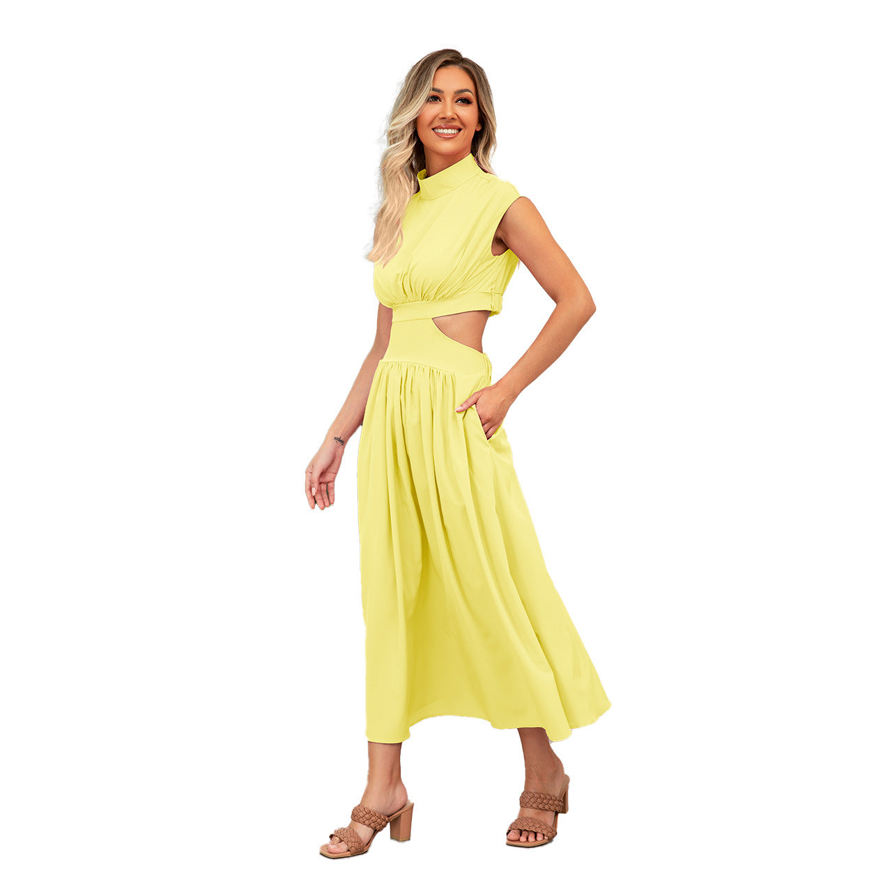 Maxikleid mit Taillenausschnitten