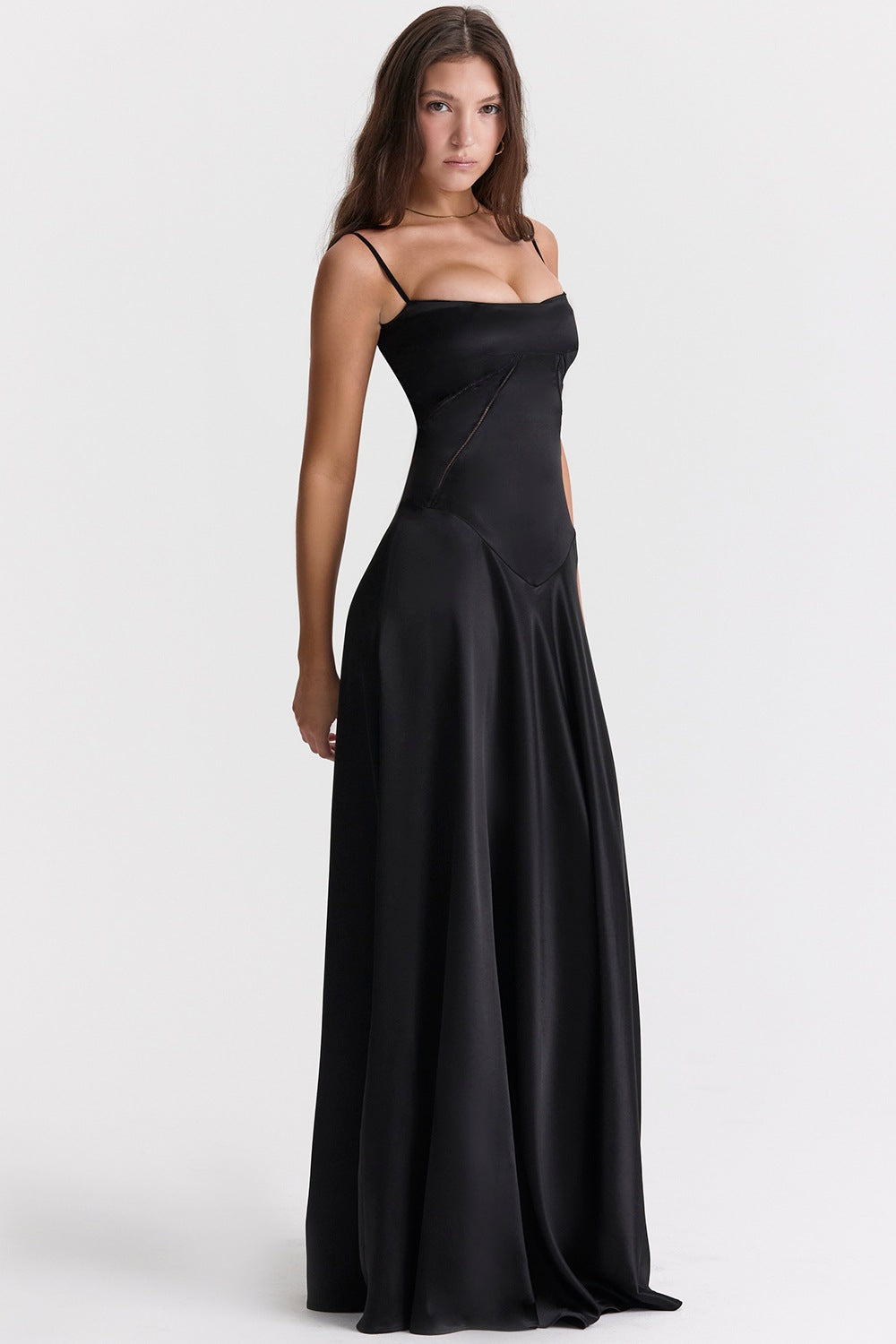 Maxikleid mit Spaghettiträgern