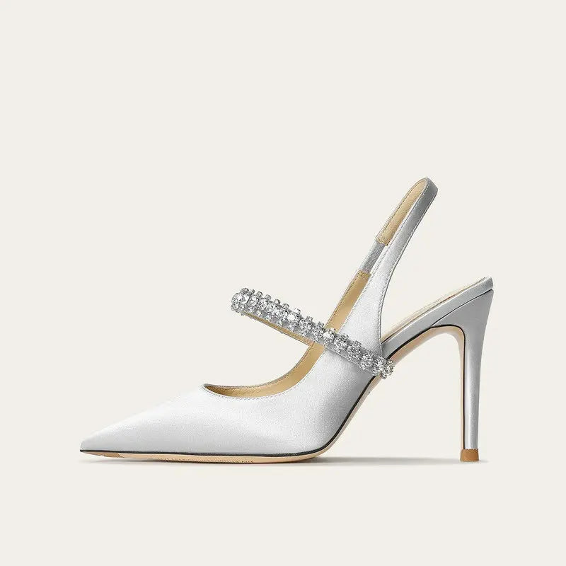 Slingback-Pumps mit Schmuckriemen