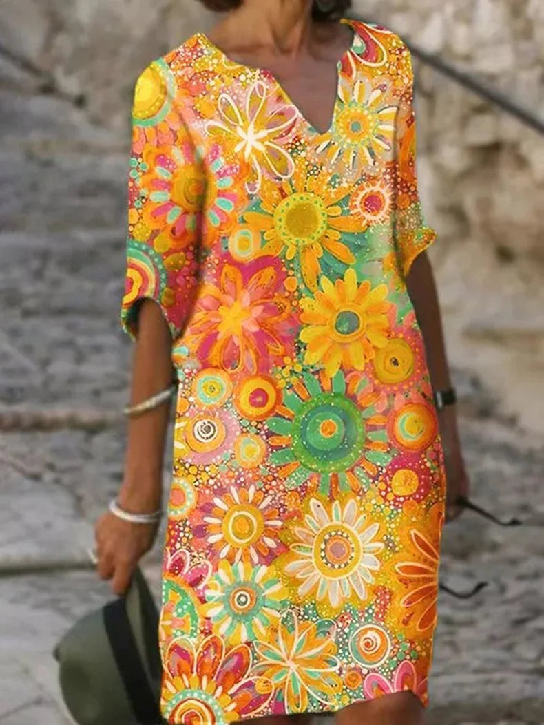 Geblümtes Sommerkleid mit V-Ausschnitt