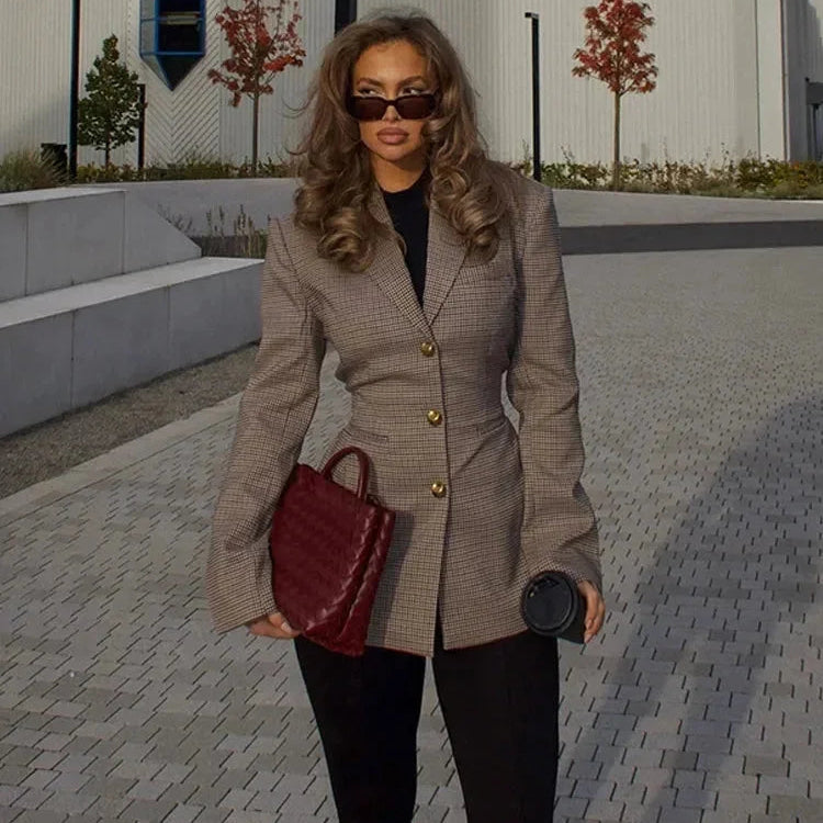 Karierter Blazer mit Goldknöpfen