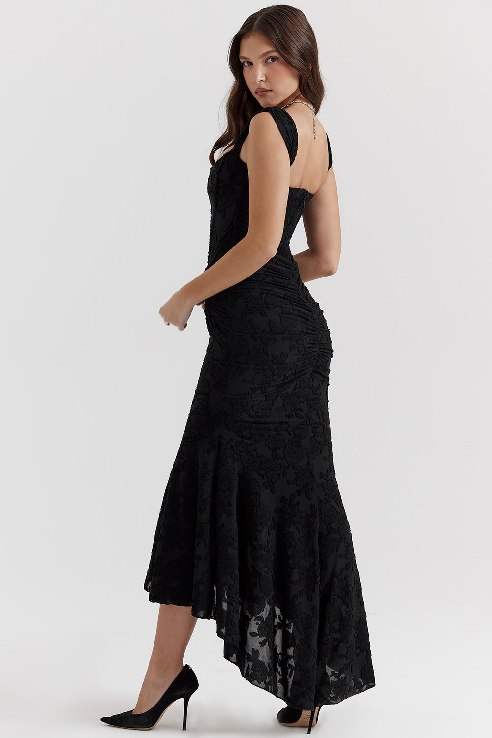 Raffiniertes Maxikleid mit Raffungen