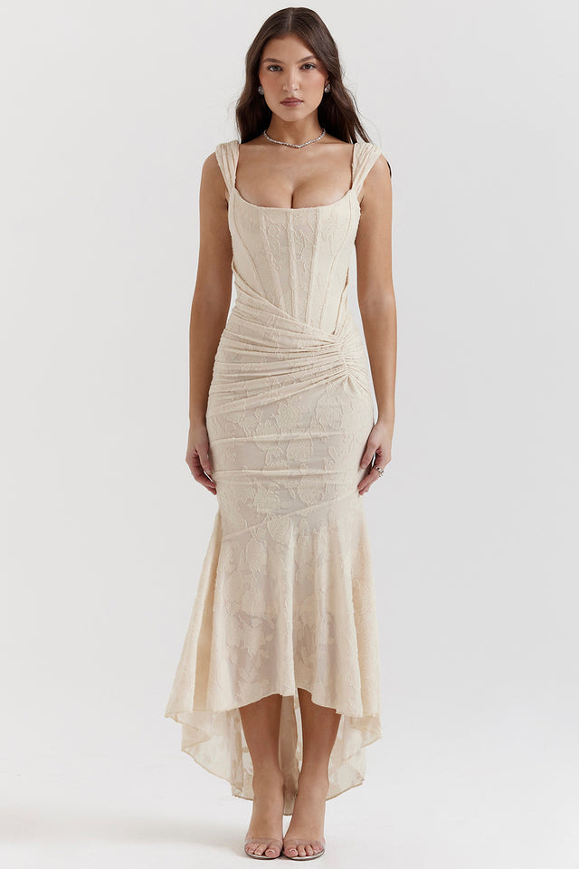 Raffiniertes Maxikleid mit Raffungen