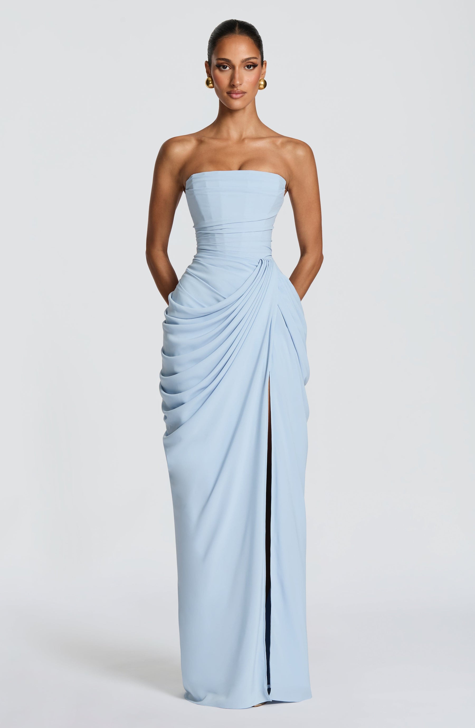 Trägerloses Maxikleid mit Drapierung