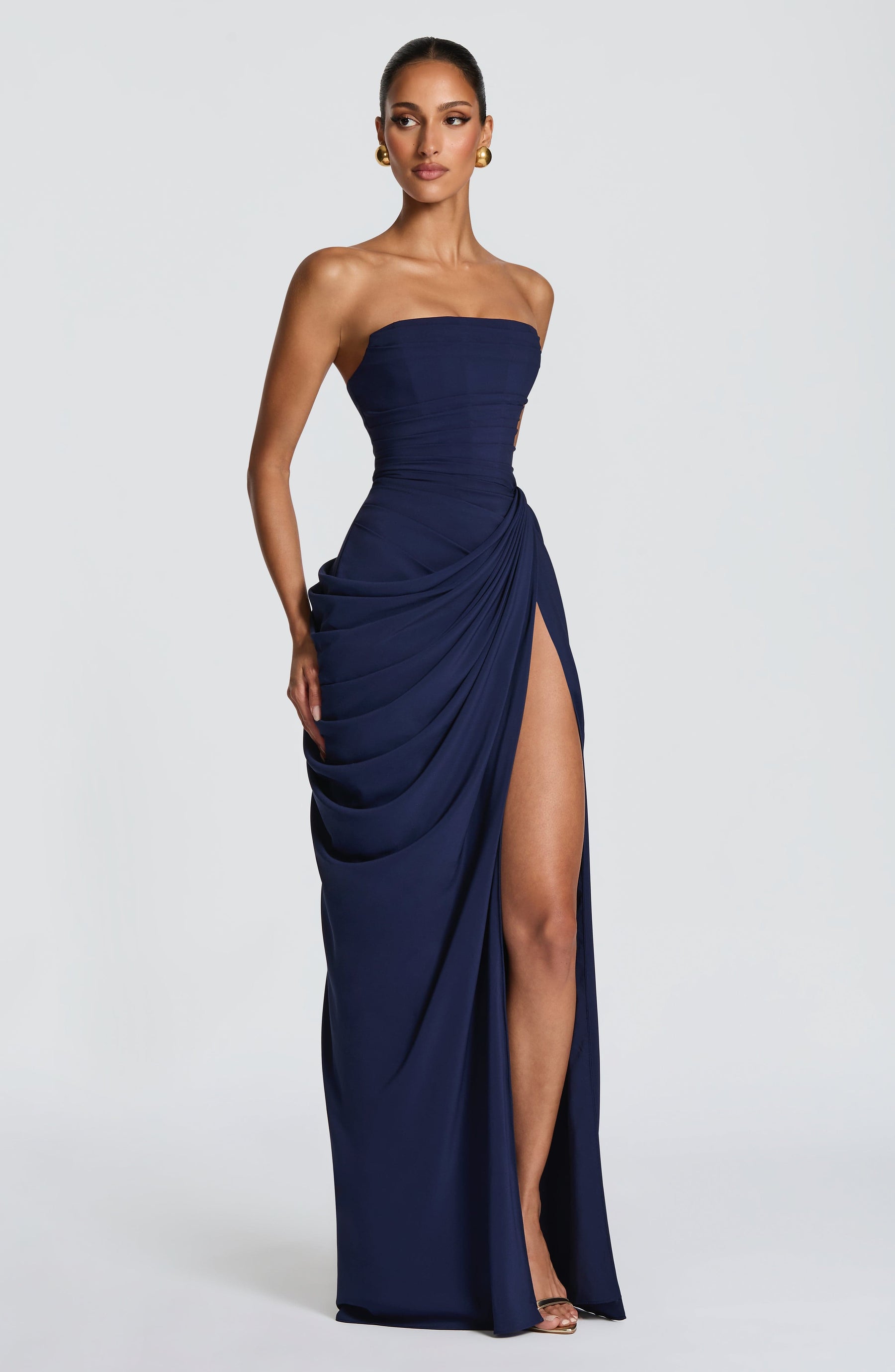 Trägerloses Maxikleid mit Drapierung