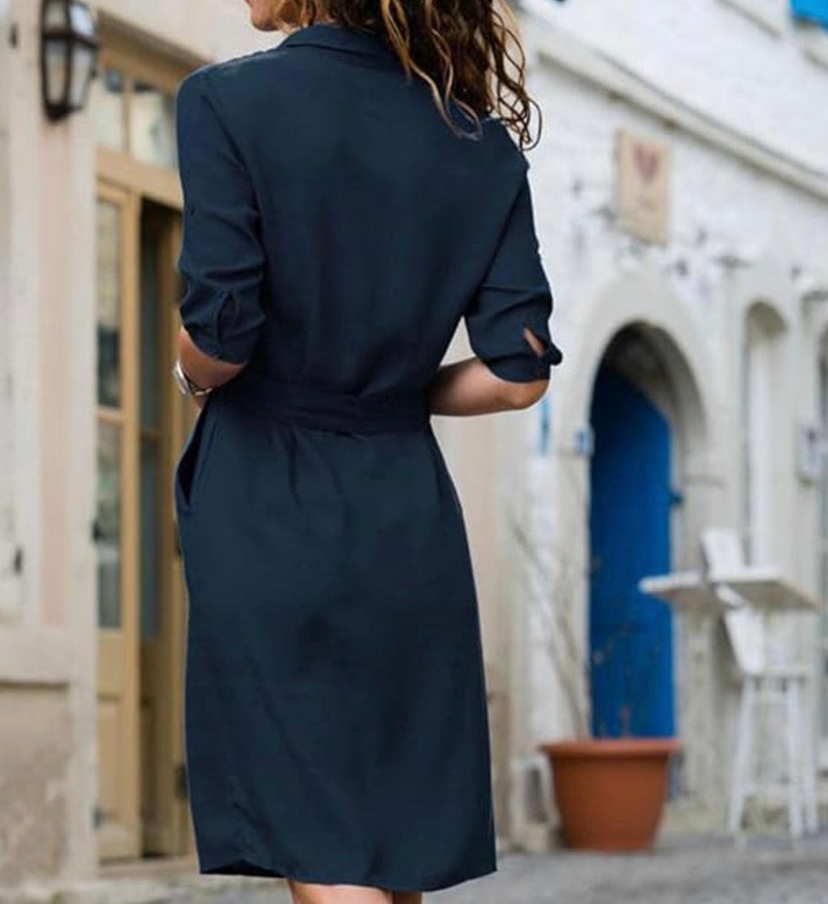 Midi-Hemdkleid mit Bindegürtel