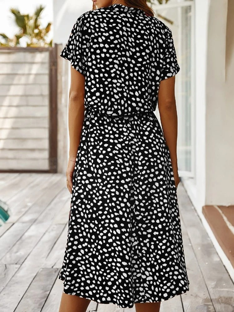 Midi-Kleid mit Taillengürtel