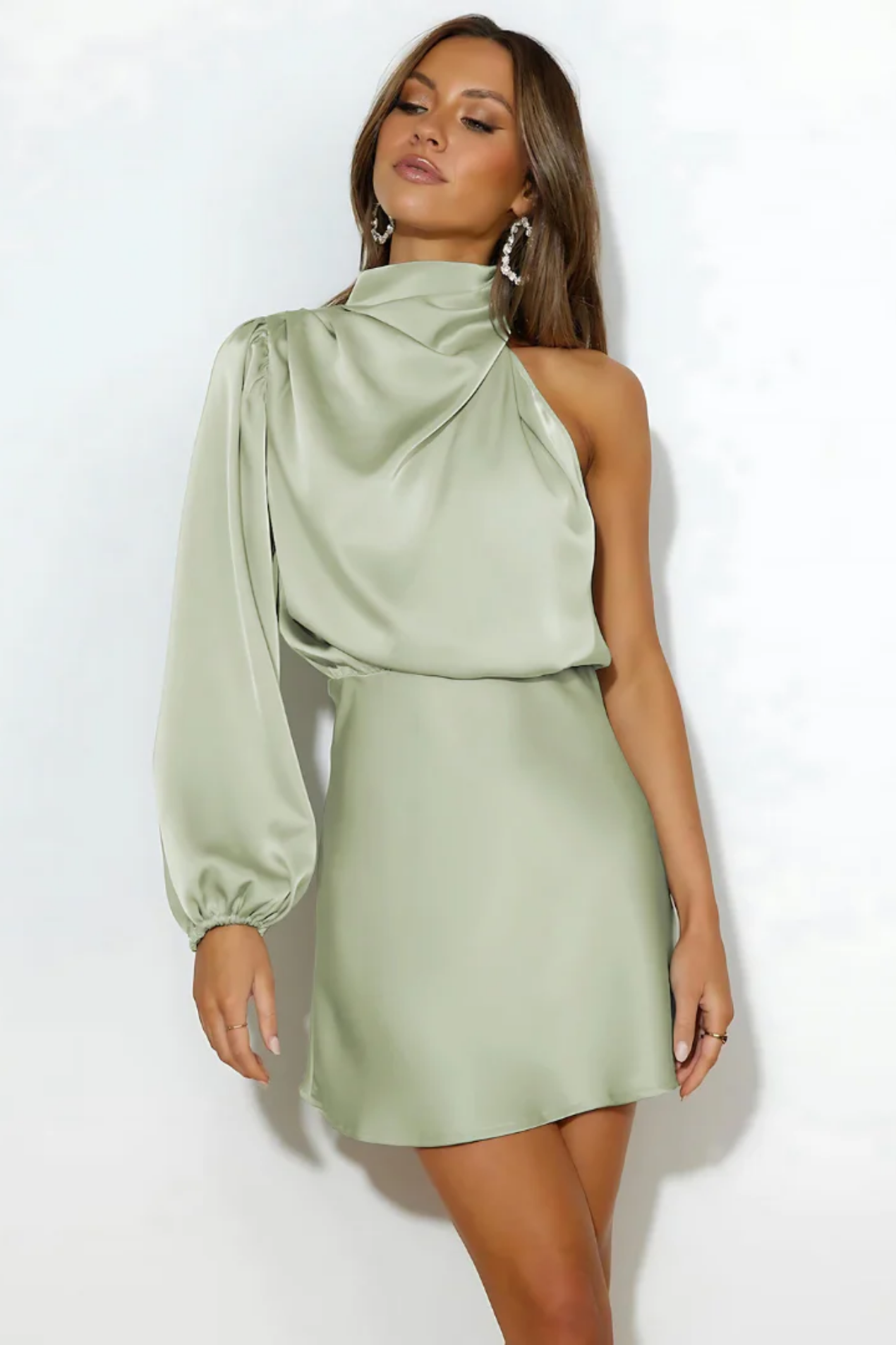 Asymmetrisches Minikleid mit Ballonärmel
