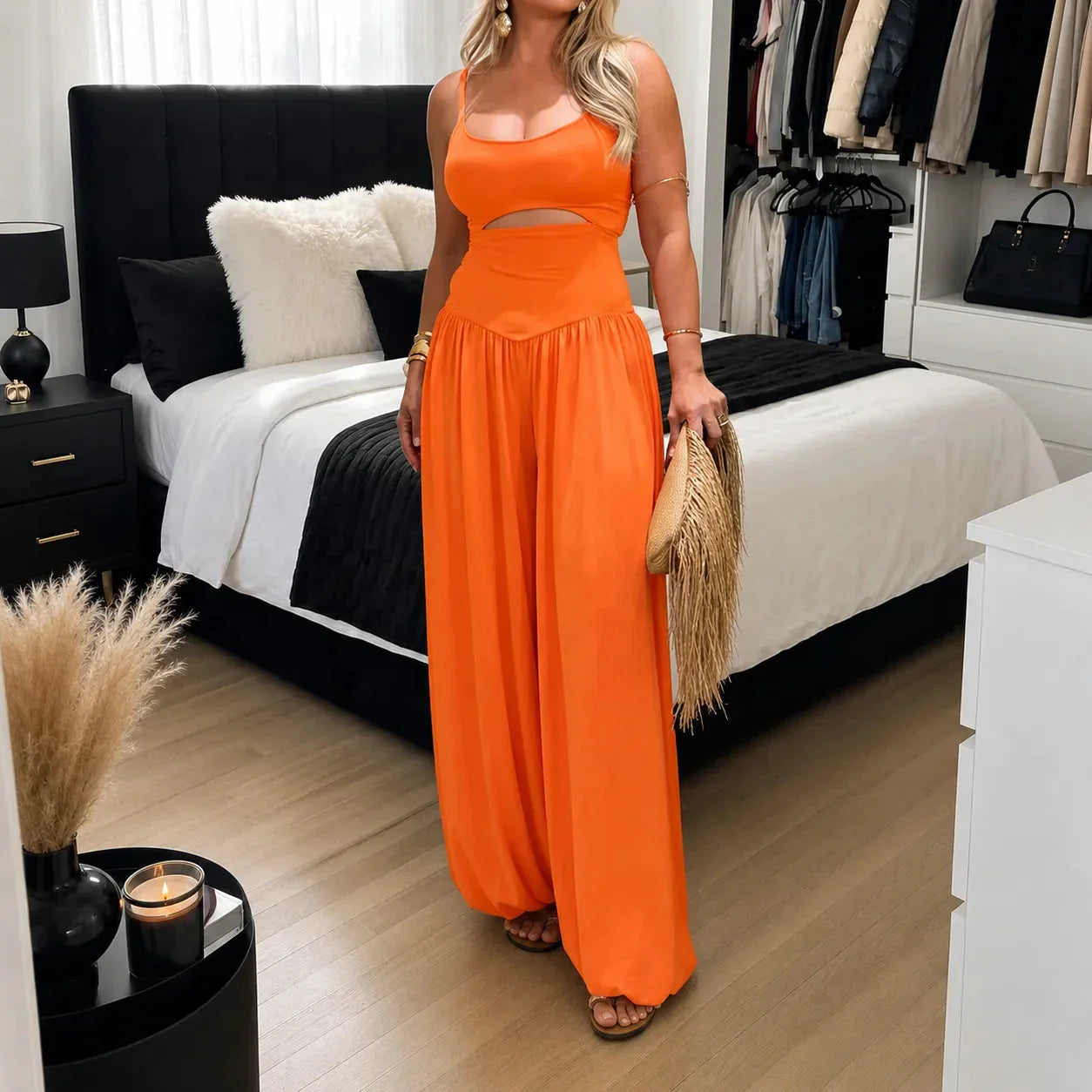Jumpsuit mit Taillenausschnitt