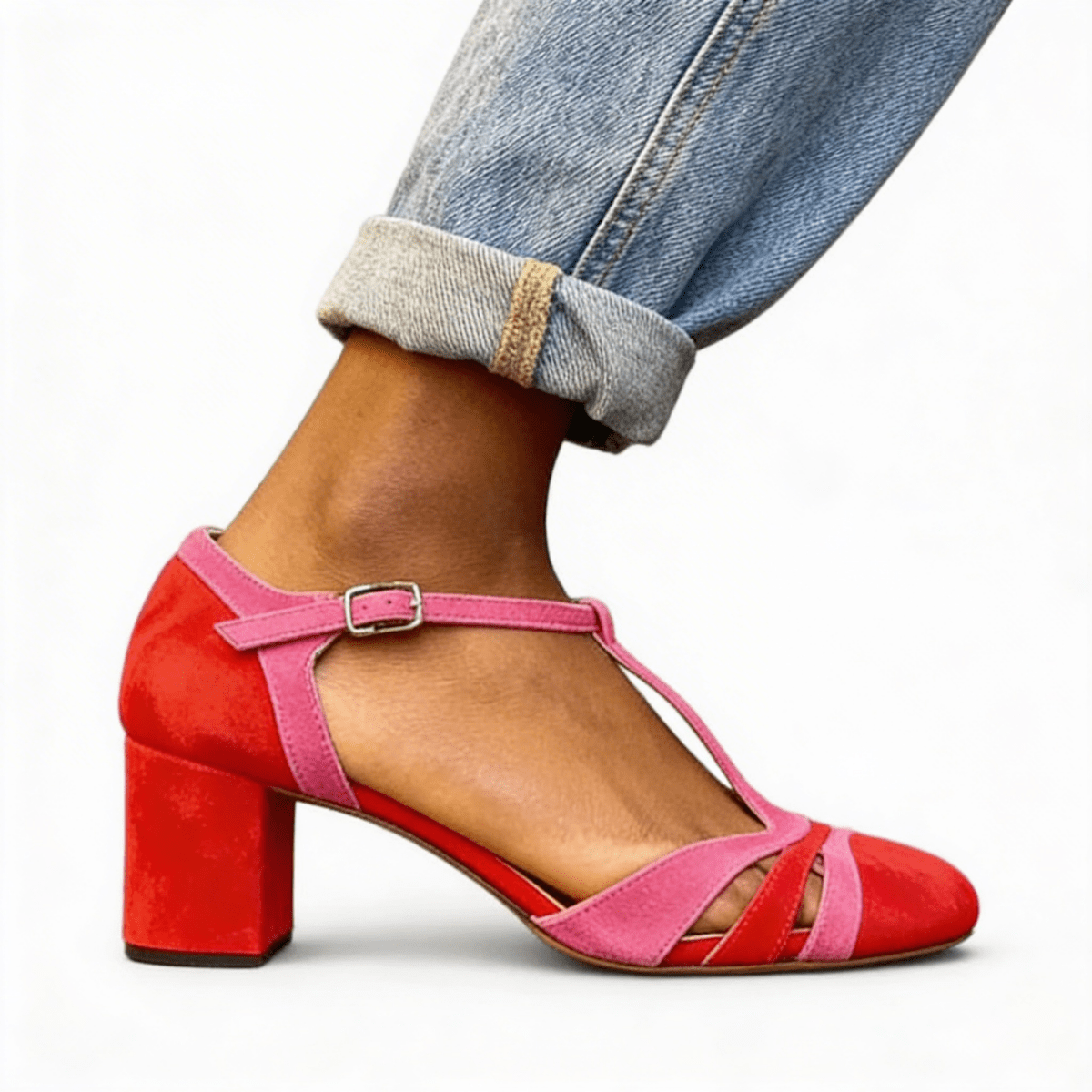 Stilvolle Sandalen mit Blockabsatz und femininem Design