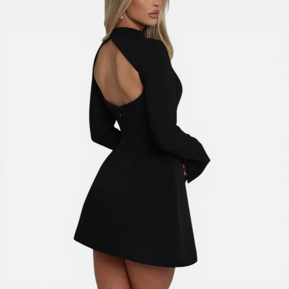 Minikleid mit offenem Rücken