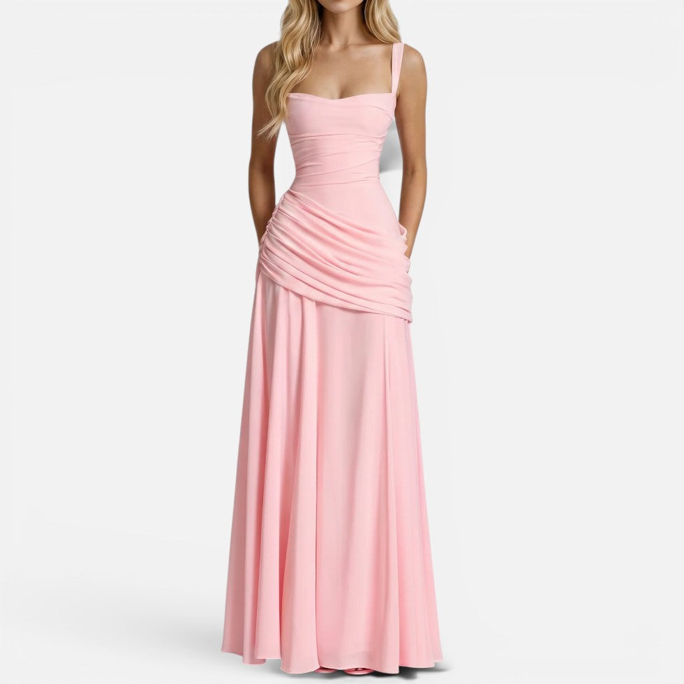 Figurbetontes Maxikleid mit Raffungen