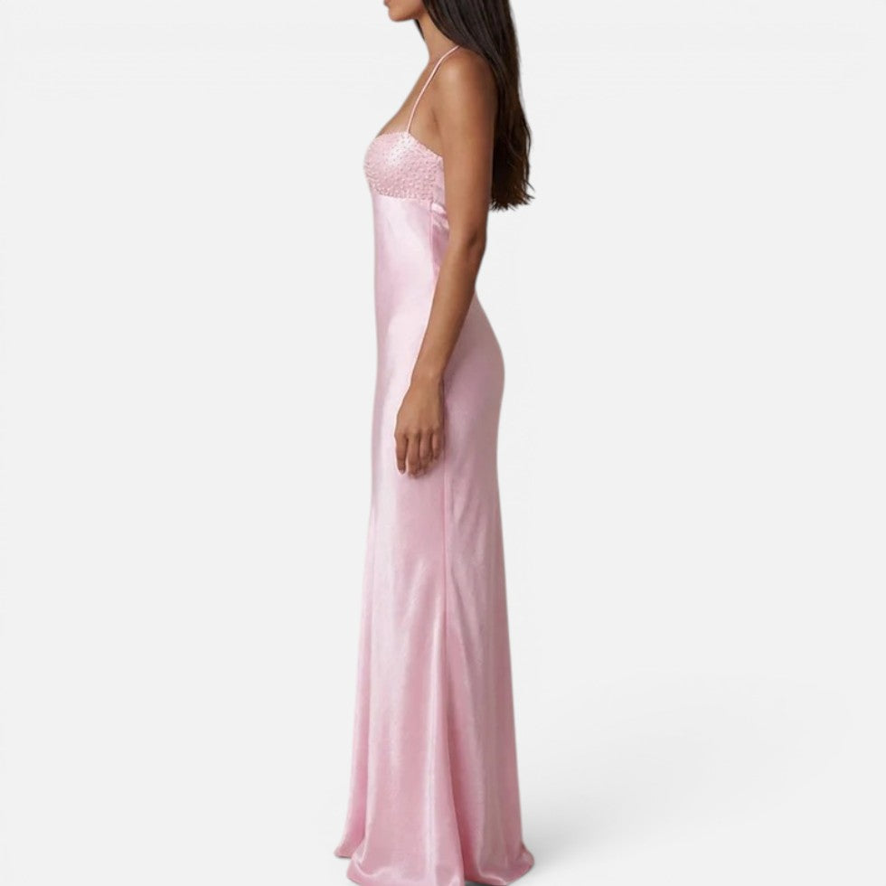 Perlenbesetztes Neckholder-Maxikleid