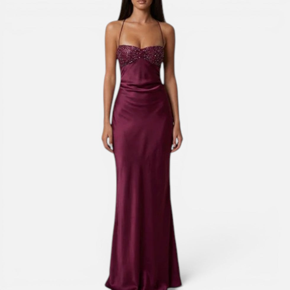 Perlenbesetztes Neckholder-Maxikleid