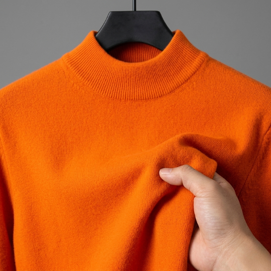 Herrenpullover mit klassischer Passform